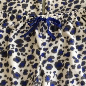 Fleece lounging pants